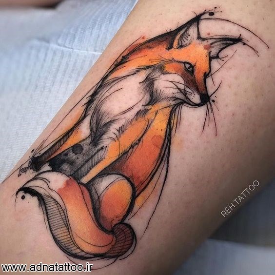 طرح روباه رنگی نقاشی طراحی روی ساق پا